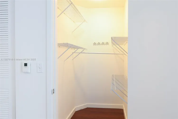 Edgewater Lofts #501 image #16