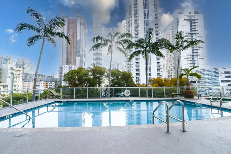 Edgewater Lofts #501 image #25