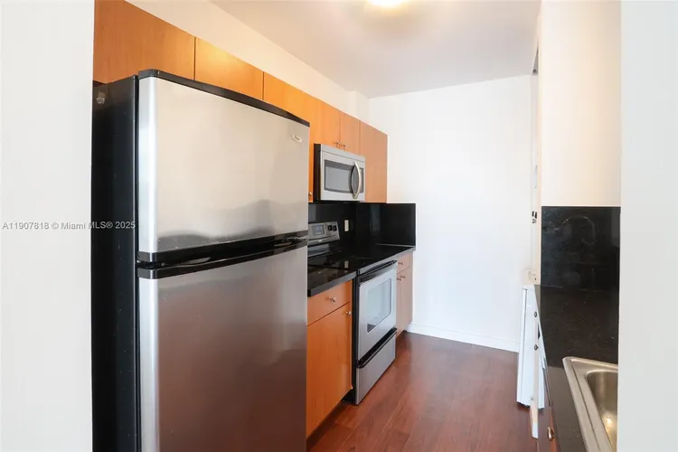 Edgewater Lofts #501 image #9