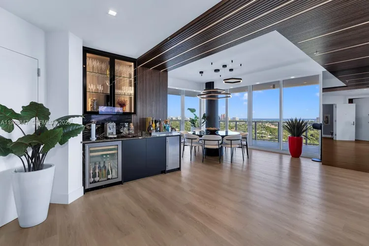 Riva Fort Lauderdale #1602 image #22