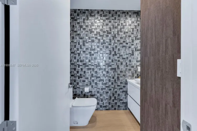 Riva Fort Lauderdale #1602 image #35