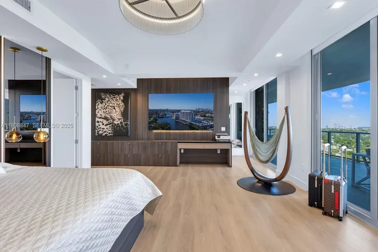 Riva Fort Lauderdale #1602 image #39