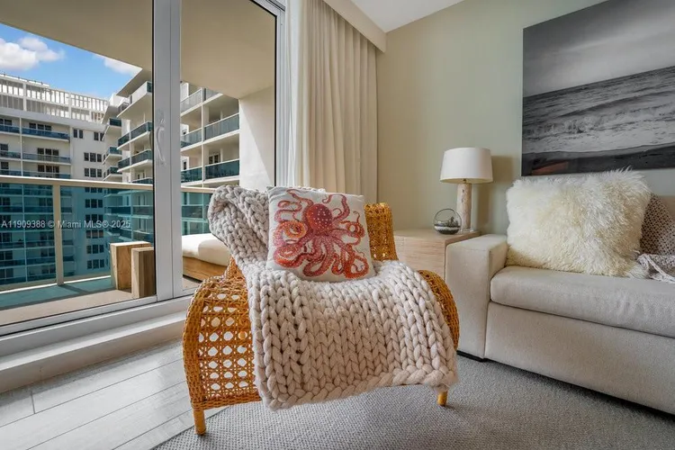 1 Hotel & Homes #1204 image #34