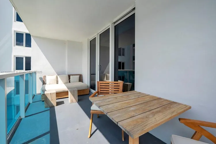 1 Hotel & Homes #1204 image #36