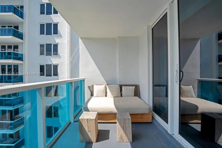 1 Hotel & Homes #1204 image #37