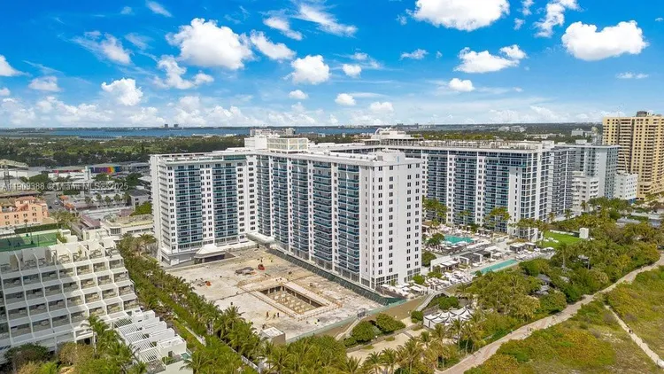 1 Hotel & Homes #1204 image #41