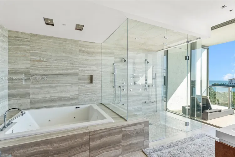 Apogee #704 image #23