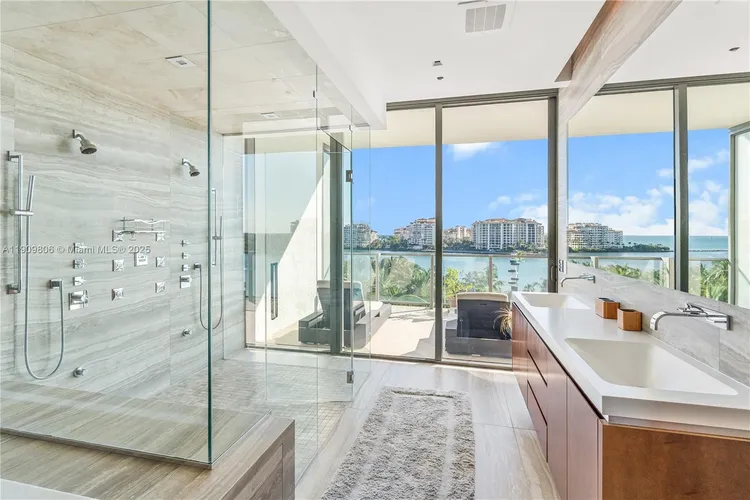 Apogee #704 image #24