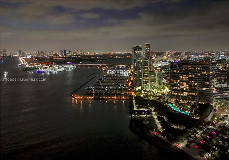 Apogee #704 image #50