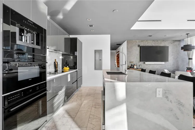 Echo Brickell #4304 image #30