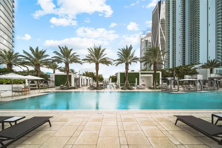 Paramount Miami Worldcenter #1107 image #35