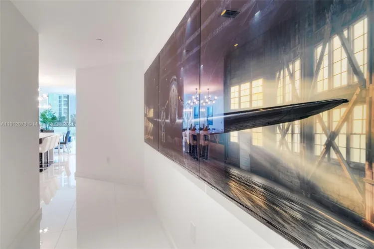 Paramount Miami Worldcenter #1107 image #7