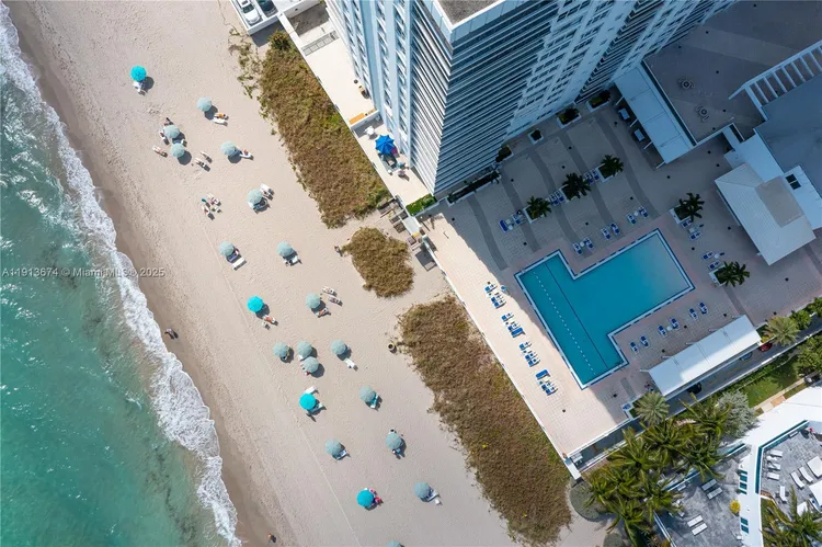 Aquarius Towers #1008N image #11