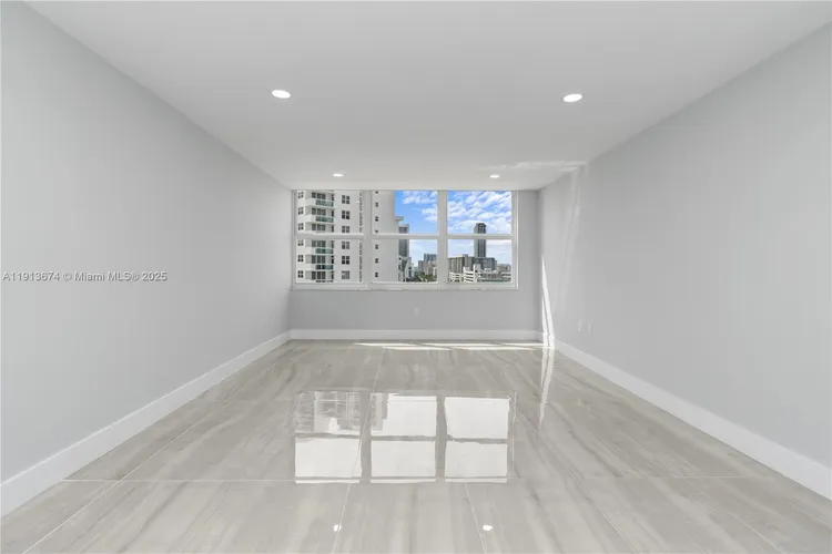 Aquarius Towers #1008N image #25