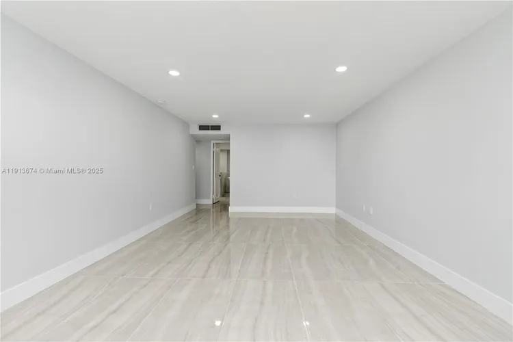 Aquarius Towers #1008N image #26