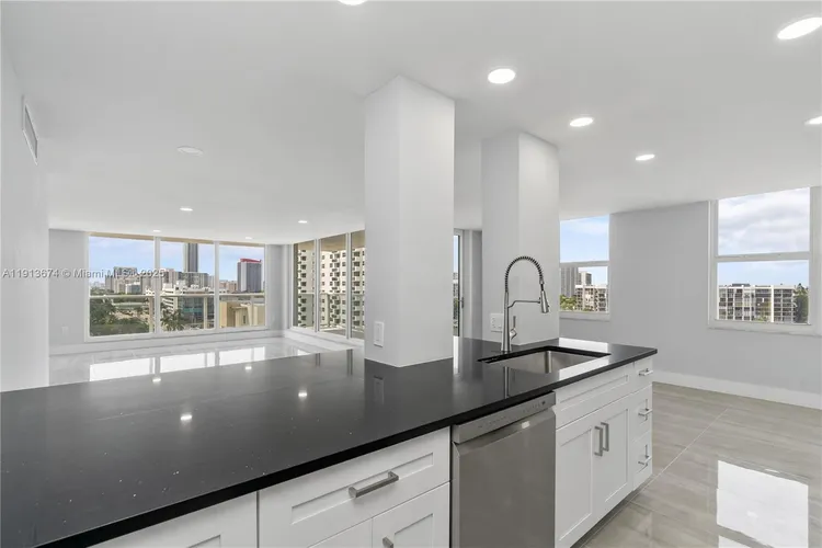 Aquarius Towers #1008N image #6