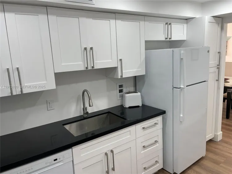 The Tides On Hollywood Beach #11T image #10