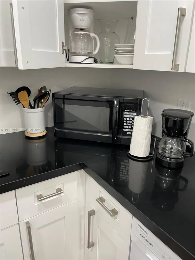 The Tides On Hollywood Beach #11T image #29