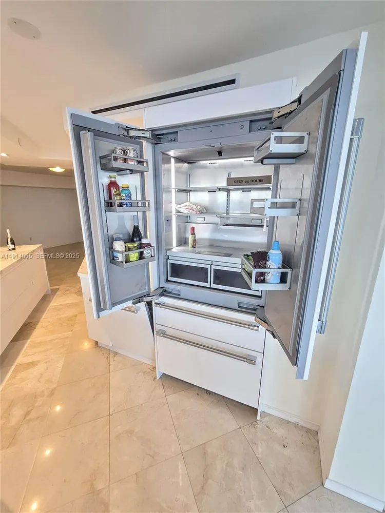 La Gorce #901 image #12