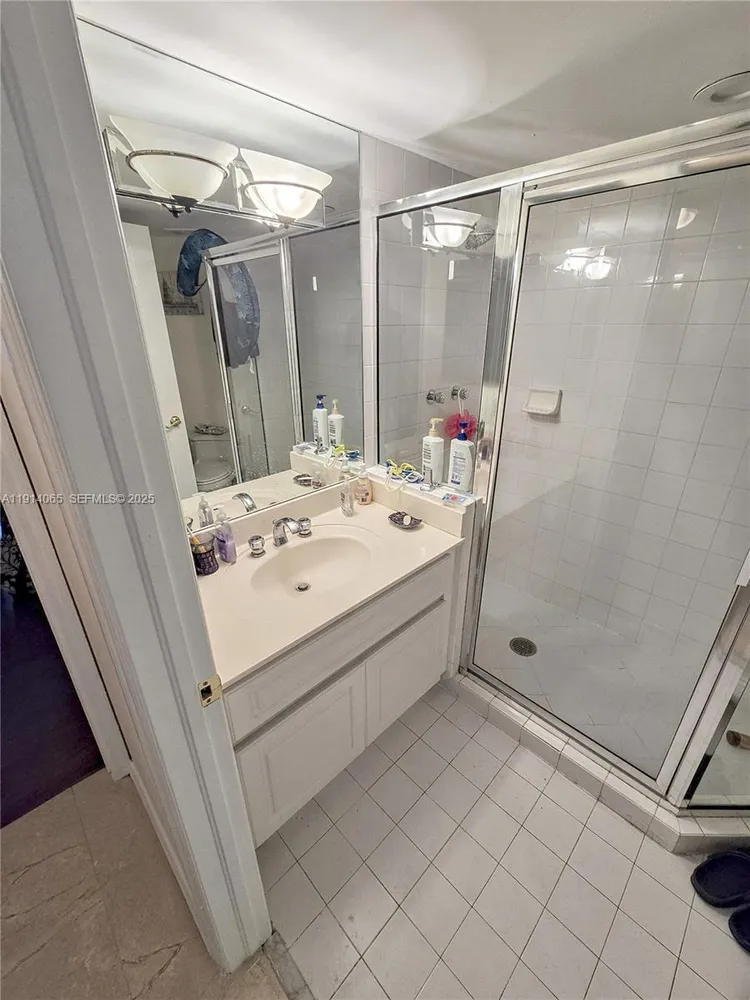 La Gorce #901 image #21