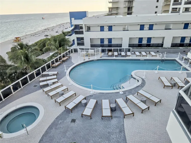 La Gorce #901 image #24