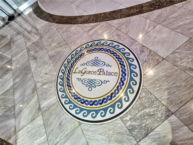 La Gorce #901 image #28