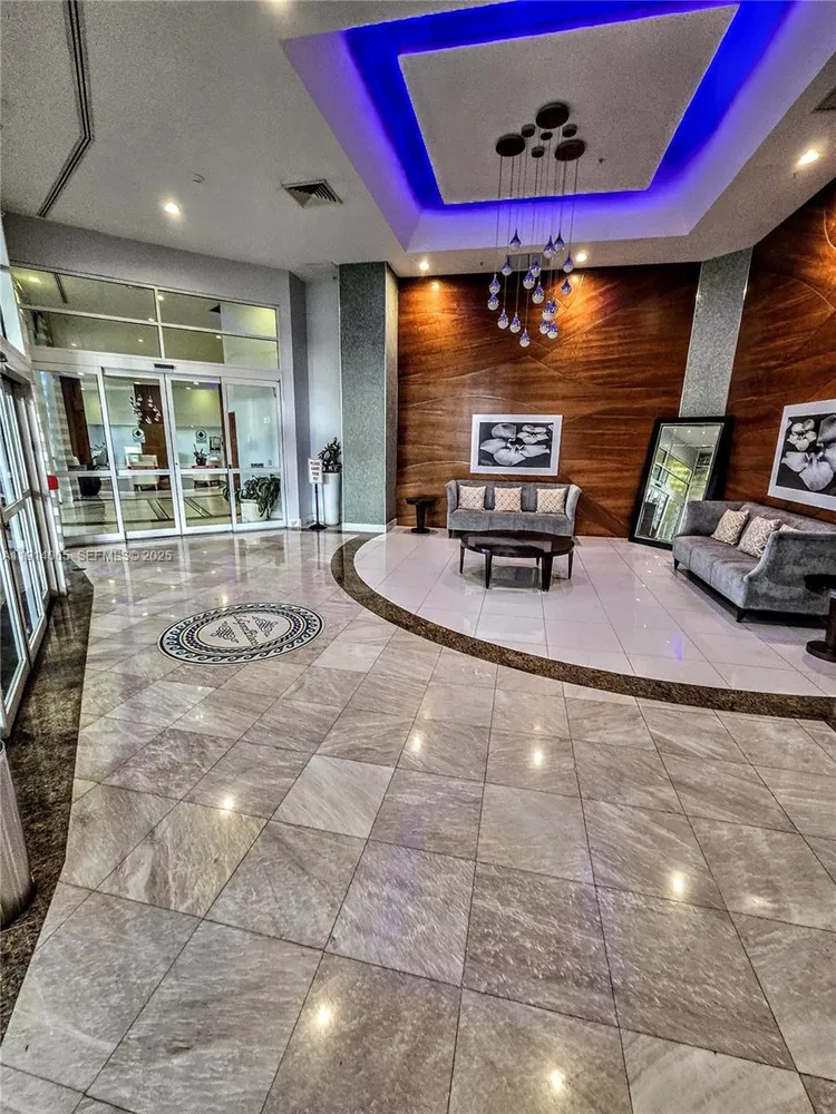 La Gorce #901 image #29