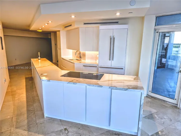 La Gorce #901 image #9