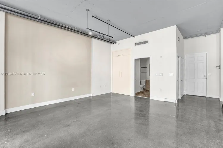 The Lofts at Hollywood Station #417 image #10