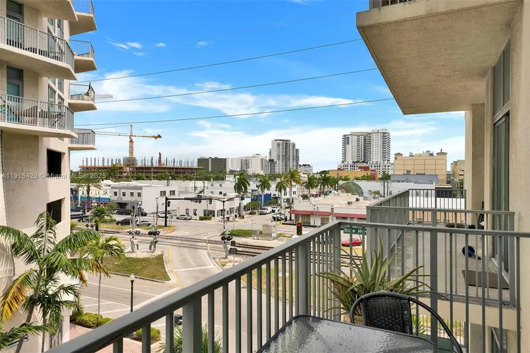 The Lofts at Hollywood Station #417 image #30