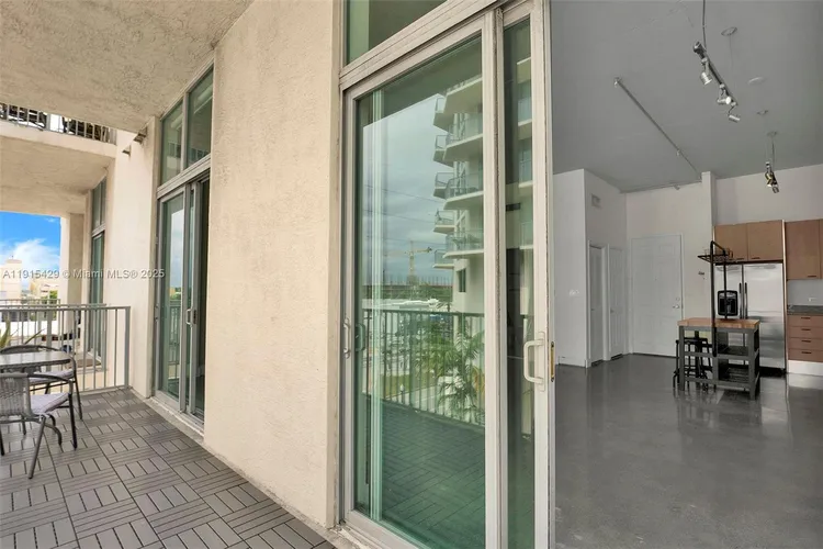 The Lofts at Hollywood Station #417 image #32