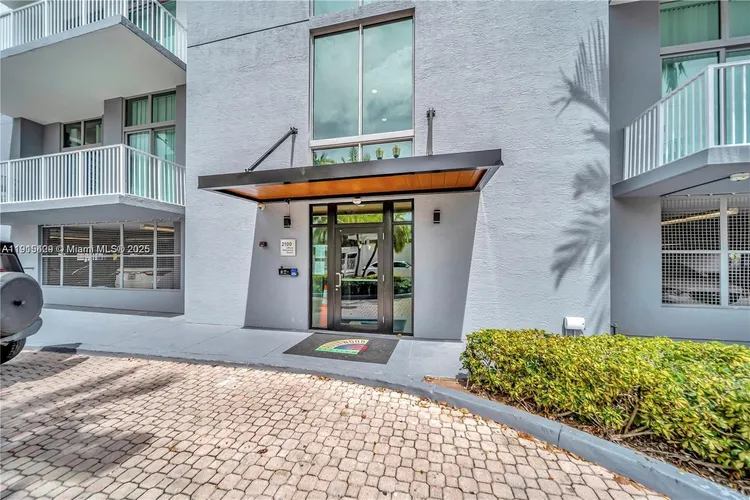 The Lofts at Hollywood Station #417 image #38