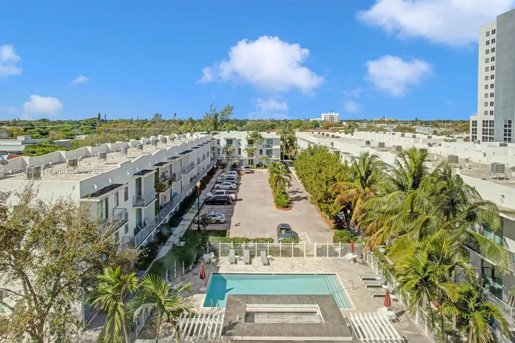 The Lofts at Hollywood Station #417 image #46