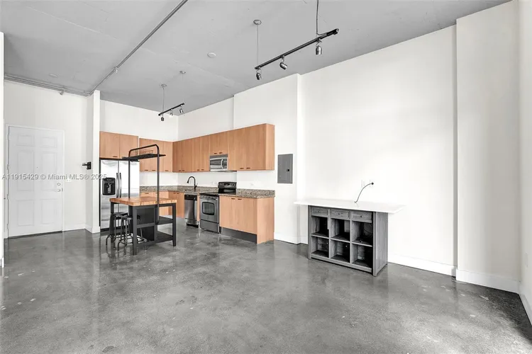 The Lofts at Hollywood Station #417 image #6