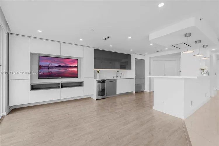 Bristol Tower Condominium #1701 image #18