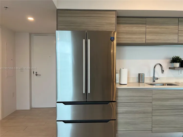 Peloro Miami Beach #617 image #13