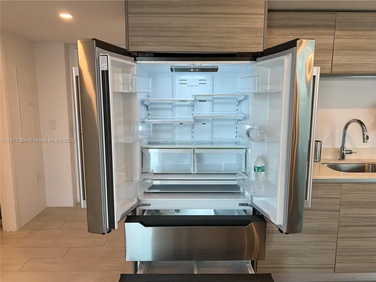 Peloro Miami Beach #617 image #14