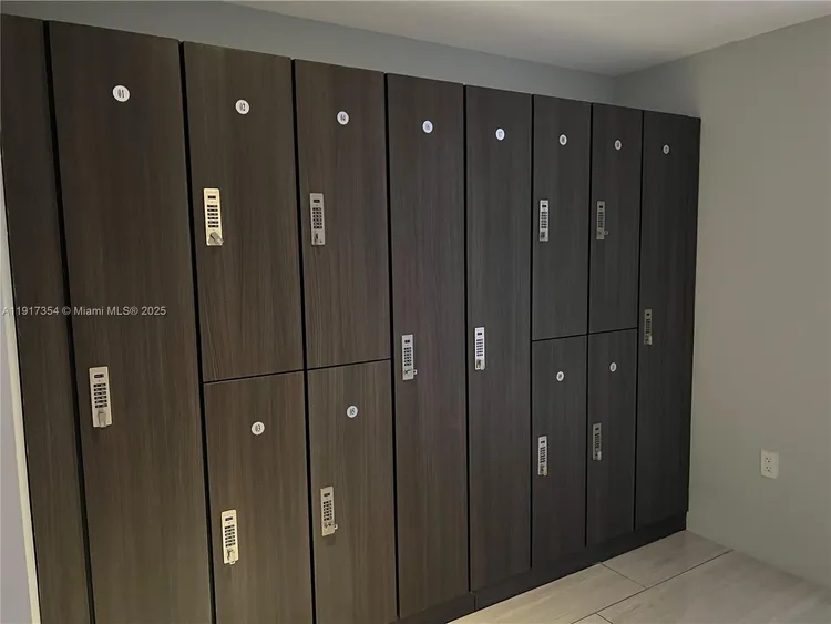 Peloro Miami Beach #617 image #29