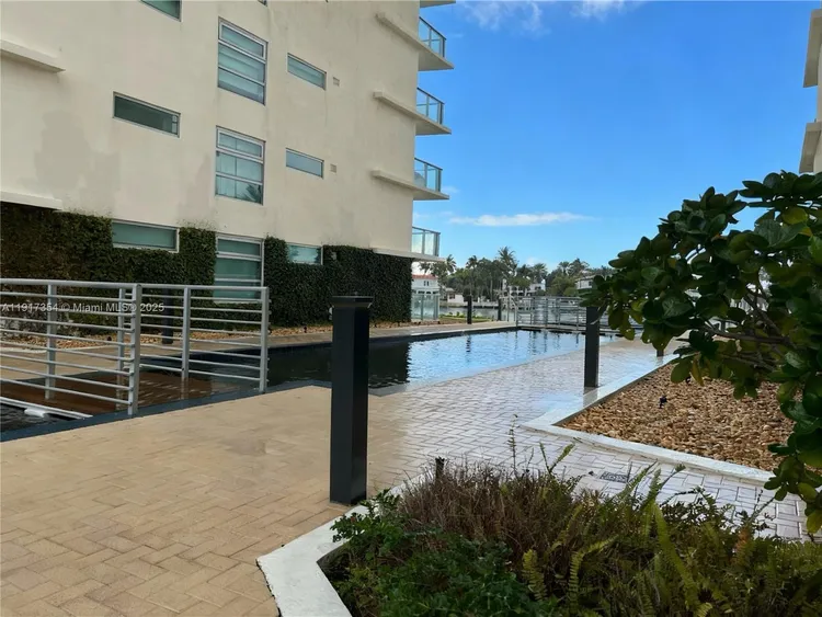 Peloro Miami Beach #617 image #38