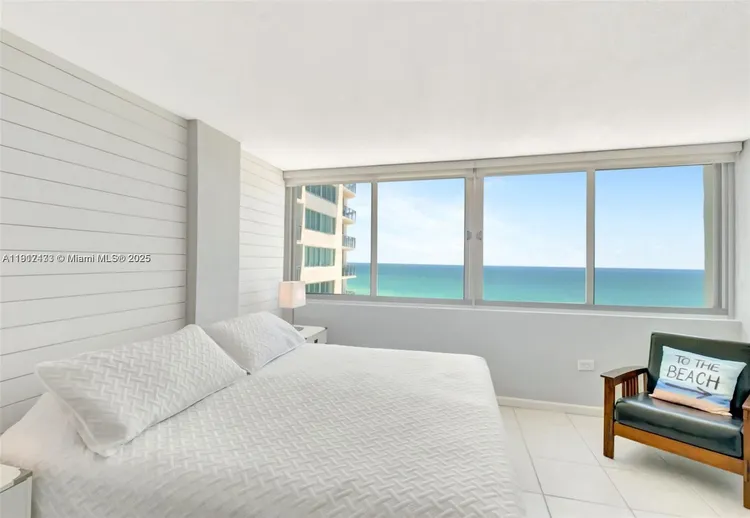 Burleigh House #1614 image #13