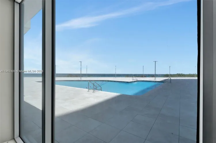 Burleigh House #1614 image #23