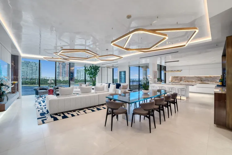 Palazzo Della Luna #6864 image #6