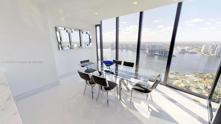 Porsche Design Tower #4804 image #30