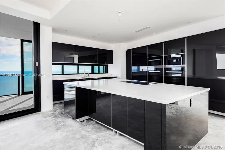 Porsche Design Tower #4804 image #34