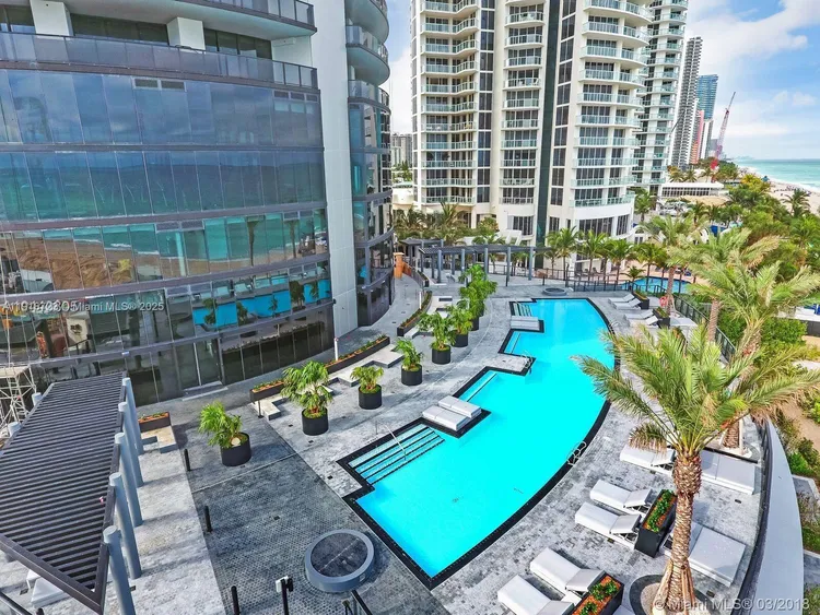 Porsche Design Tower #4804 image #6