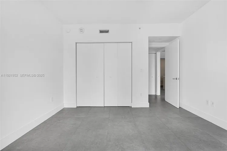 Dua Miami (SLS Hotel and Residences) #2811 image #24