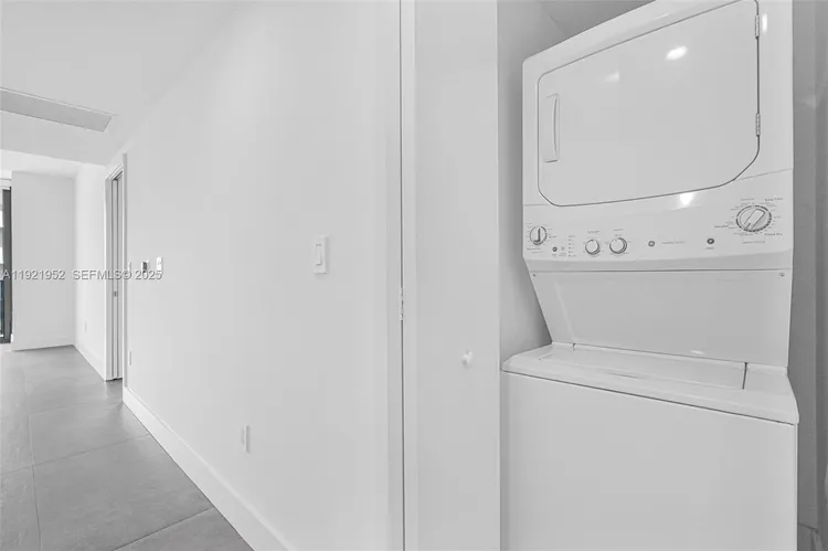 Dua Miami (SLS Hotel and Residences) #2811 image #27