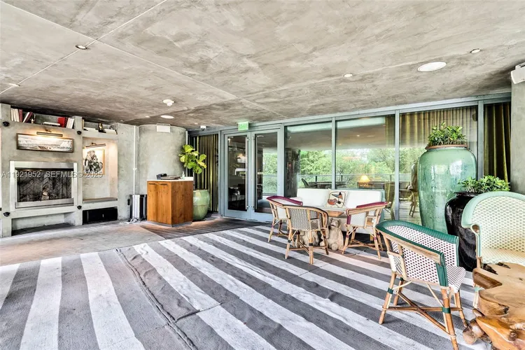 Dua Miami (SLS Hotel and Residences) #2811 image #48