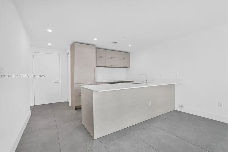 Dua Miami (SLS Hotel and Residences) #2811 image #6