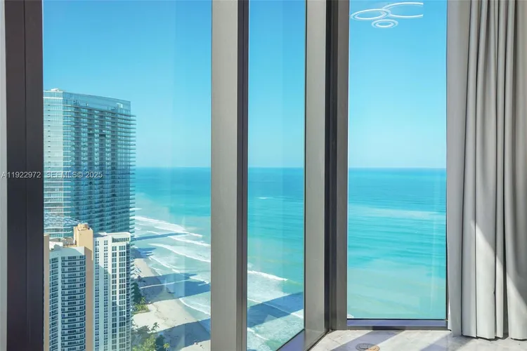 Porsche Design Tower #4404 image #44